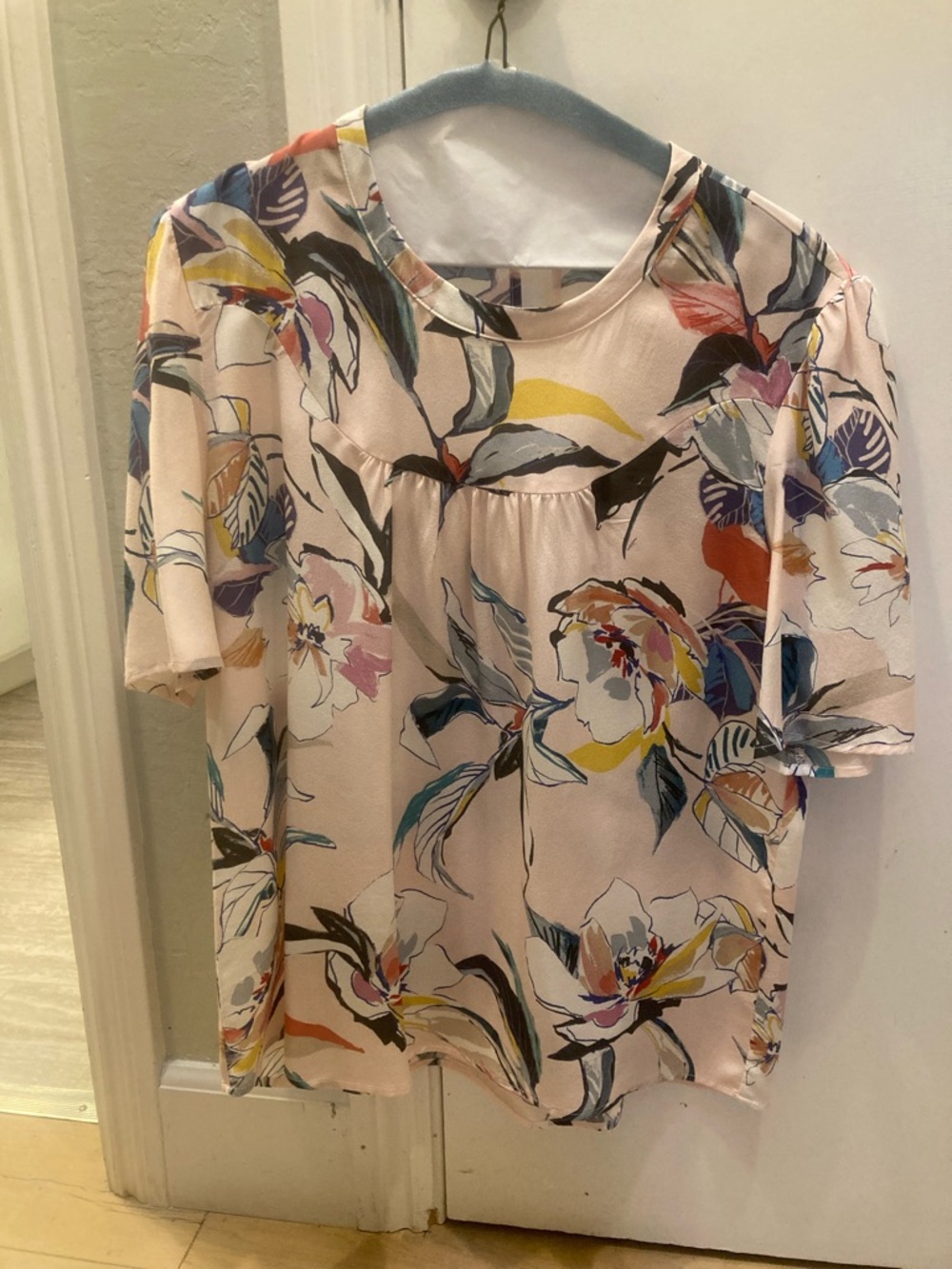 Amour Vert Blush Pink Floral Short Sleeve Blouse